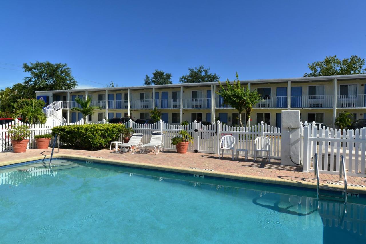 Americas Best Value Inn Bradenton-Sarasota Esterno foto